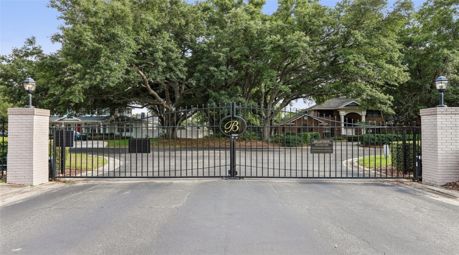 Brandon, Florida 33511, 4 Bedroom Bedrooms, ,5 Bathroombathrooms,Residential,For Sale,Morfield,0,Mfrtb8510882