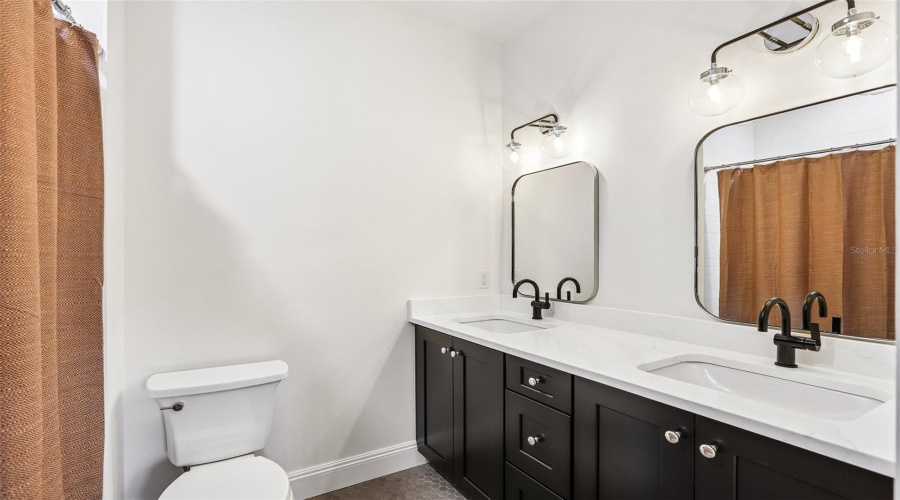 Brandon, Florida 33511, 4 Bedroom Bedrooms, ,5 Bathroombathrooms,Residential,For Sale,Morfield,0,Mfrtb8510882