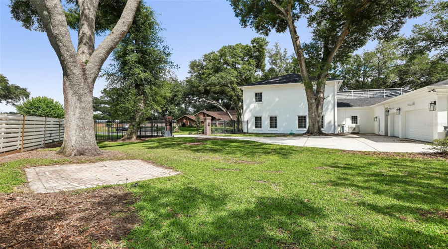Brandon, Florida 33511, 4 Bedroom Bedrooms, ,5 Bathroombathrooms,Residential,For Sale,Morfield,0,Mfrtb8510882