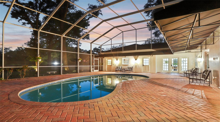 Brandon, Florida 33511, 4 Bedroom Bedrooms, ,5 Bathroombathrooms,Residential,For Sale,Morfield,0,Mfrtb8510882