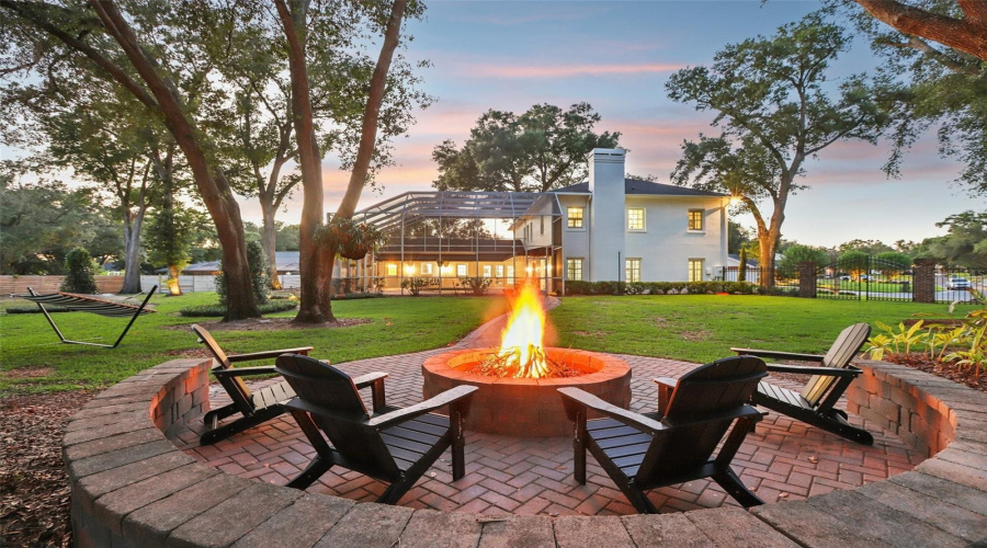 Brandon, Florida 33511, 4 Bedroom Bedrooms, ,5 Bathroombathrooms,Residential,For Sale,Morfield,0,Mfrtb8510882