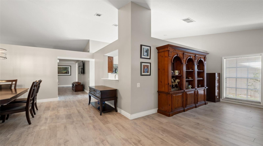 Tampa, Florida 33647, 3 Bedroom Bedrooms, ,2 Bathroombathrooms,Residential,For Sale,Willow Cove,0,Mfrtb8499660