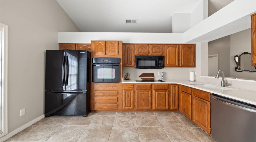 Tampa, Florida 33647, 3 Bedroom Bedrooms, ,2 Bathroombathrooms,Residential,For Sale,Willow Cove,0,Mfrtb8499660