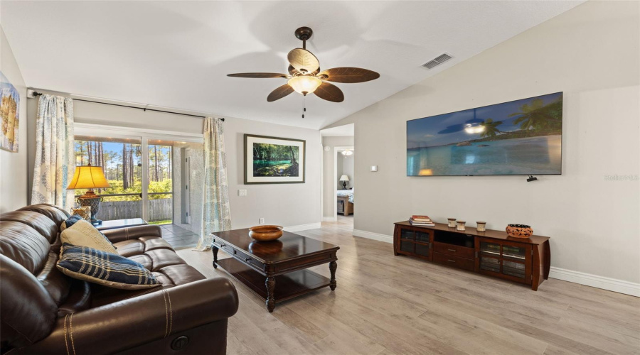 Tampa, Florida 33647, 3 Bedroom Bedrooms, ,2 Bathroombathrooms,Residential,For Sale,Willow Cove,0,Mfrtb8499660