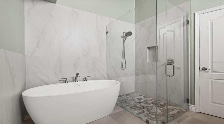 Tampa, Florida 33647, 3 Bedroom Bedrooms, ,2 Bathroombathrooms,Residential,For Sale,Willow Cove,0,Mfrtb8499660