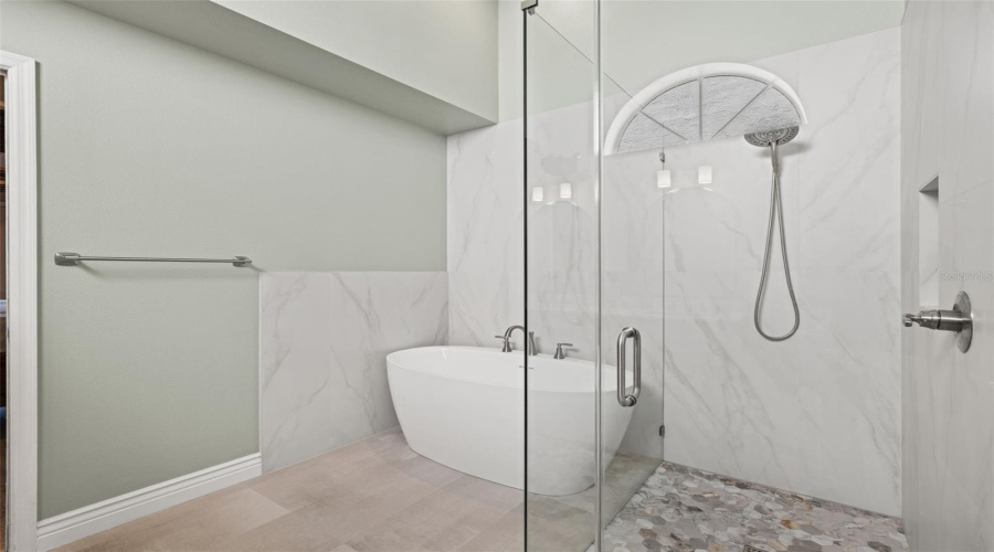 Tampa, Florida 33647, 3 Bedroom Bedrooms, ,2 Bathroombathrooms,Residential,For Sale,Willow Cove,0,Mfrtb8499660