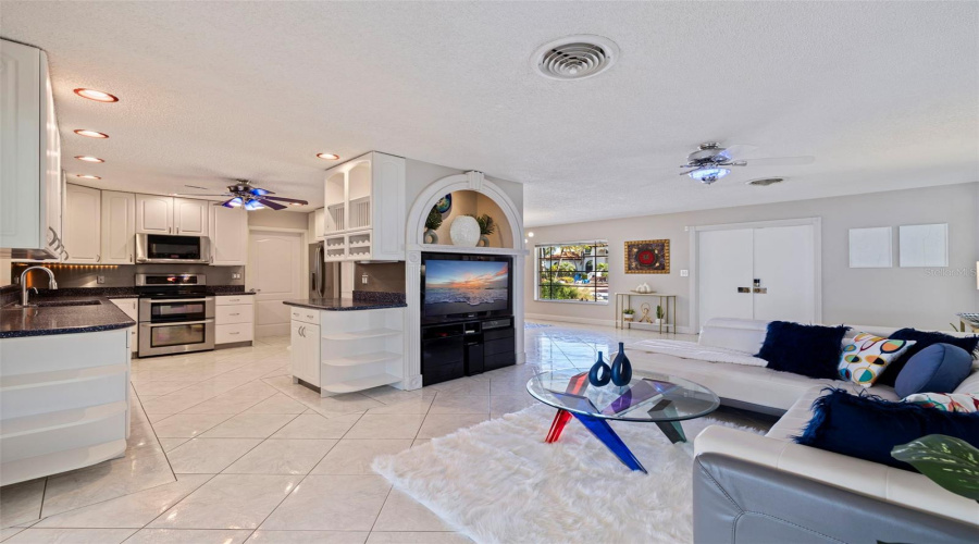 Tierra Verde, Florida 33715, 3 Bedroom Bedrooms, ,2 Bathroombathrooms,Residential,For Sale,1St,0,Mfrtb8480541