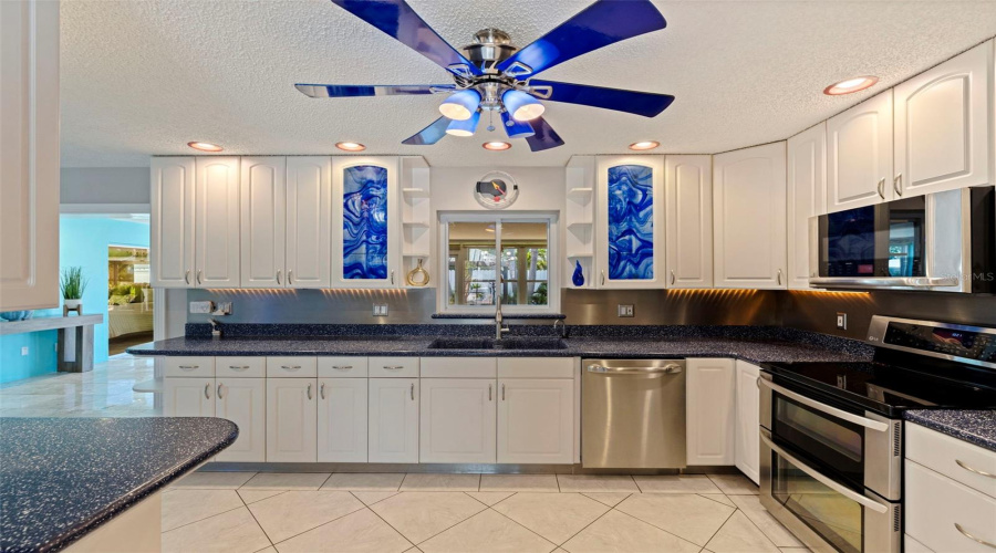 Tierra Verde, Florida 33715, 3 Bedroom Bedrooms, ,2 Bathroombathrooms,Residential,For Sale,1St,0,Mfrtb8480541