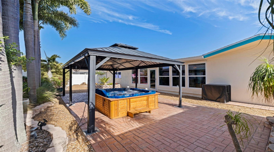 Tierra Verde, Florida 33715, 3 Bedroom Bedrooms, ,2 Bathroombathrooms,Residential,For Sale,1St,0,Mfrtb8480541