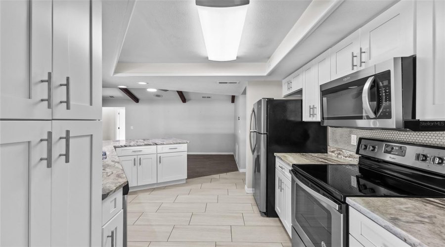 Sarasota, Florida 34241, 3 Bedroom Bedrooms, ,2 Bathroombathrooms,Residential,For Sale,Jarvis,0,Mfra4699814
