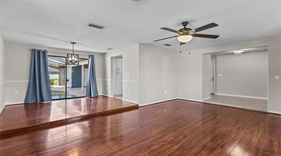 Sarasota, Florida 34241, 3 Bedroom Bedrooms, ,2 Bathroombathrooms,Residential,For Sale,Jarvis,0,Mfra4699814