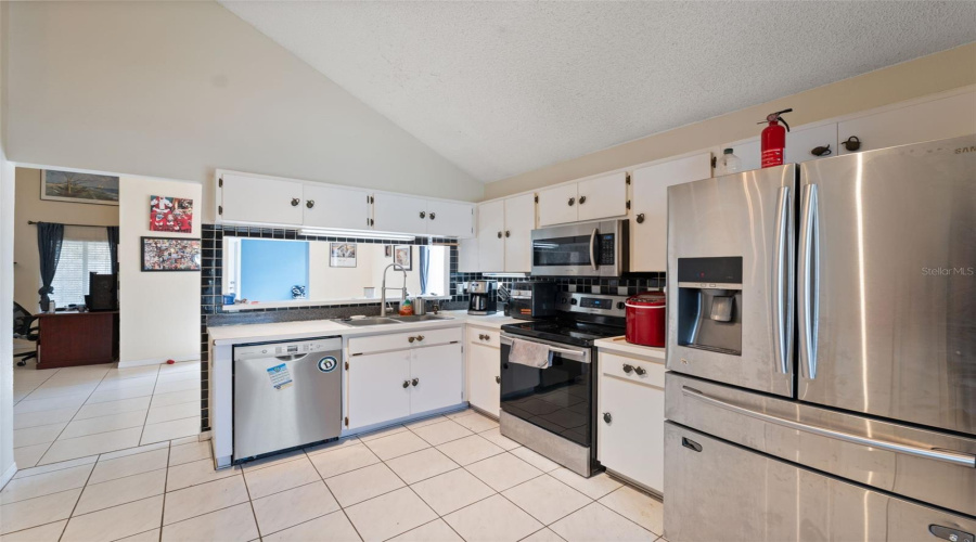 Land O Lakes, Florida 34639, 4 Bedroom Bedrooms, ,2 Bathroombathrooms,Residential,For Sale,Twin,0,Mfrw7880273