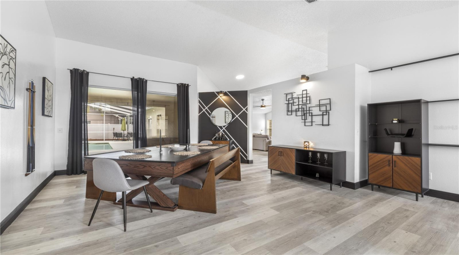 Tampa, Florida 33626, 3 Bedroom Bedrooms, ,2 Bathroombathrooms,Residential,For Sale,Pontiac,0,Mfrtb8541741