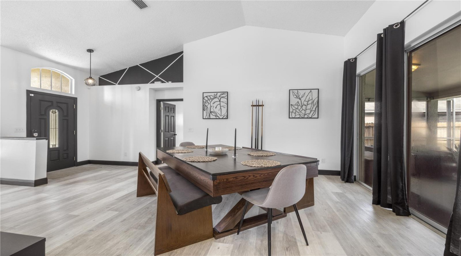 Tampa, Florida 33626, 3 Bedroom Bedrooms, ,2 Bathroombathrooms,Residential,For Sale,Pontiac,0,Mfrtb8541741