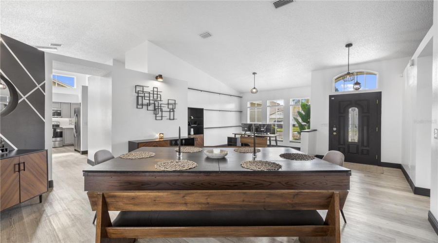 Tampa, Florida 33626, 3 Bedroom Bedrooms, ,2 Bathroombathrooms,Residential,For Sale,Pontiac,0,Mfrtb8541741