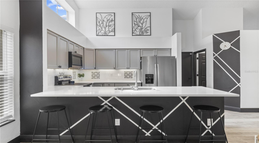 Tampa, Florida 33626, 3 Bedroom Bedrooms, ,2 Bathroombathrooms,Residential,For Sale,Pontiac,0,Mfrtb8541741