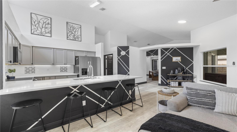 Tampa, Florida 33626, 3 Bedroom Bedrooms, ,2 Bathroombathrooms,Residential,For Sale,Pontiac,0,Mfrtb8541741