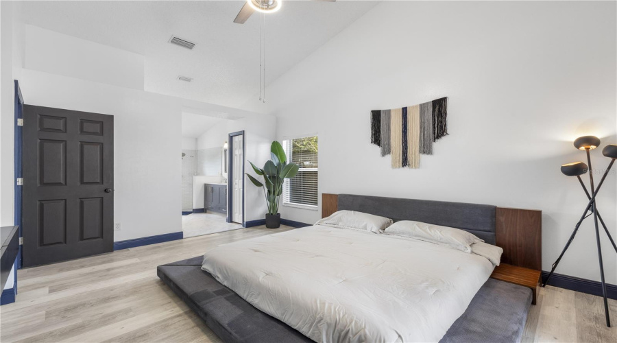 Tampa, Florida 33626, 3 Bedroom Bedrooms, ,2 Bathroombathrooms,Residential,For Sale,Pontiac,0,Mfrtb8541741