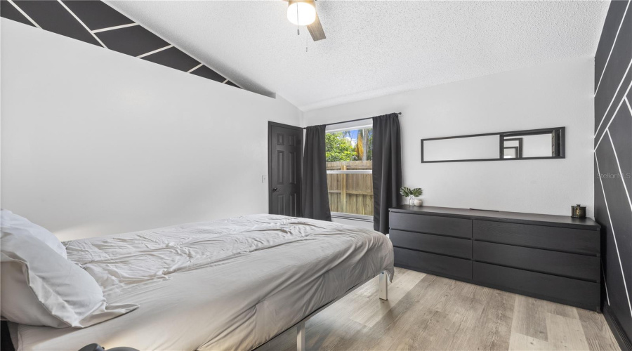 Tampa, Florida 33626, 3 Bedroom Bedrooms, ,2 Bathroombathrooms,Residential,For Sale,Pontiac,0,Mfrtb8541741