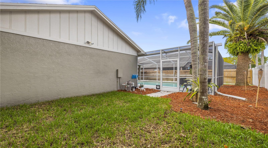 Tampa, Florida 33626, 3 Bedroom Bedrooms, ,2 Bathroombathrooms,Residential,For Sale,Pontiac,0,Mfrtb8541741
