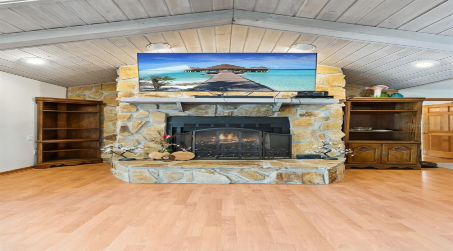 Lakeland, Florida 33811, 3 Bedroom Bedrooms, ,2 Bathroombathrooms,Residential,For Sale,Twelve Point,0,Mfrg5112977