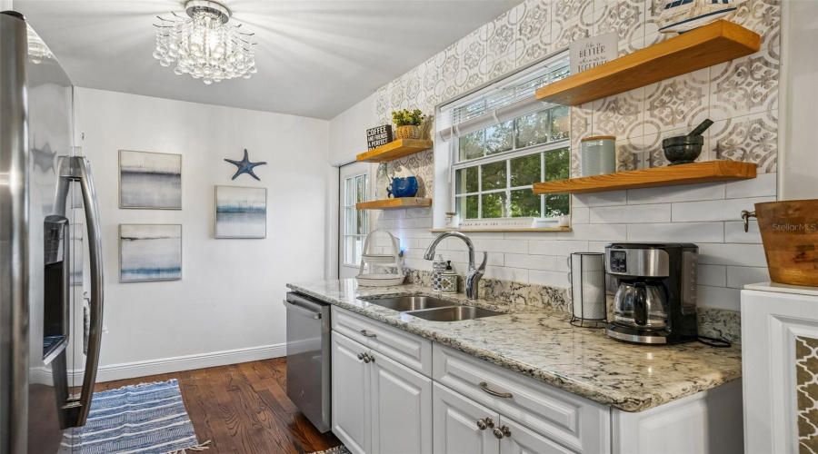 Dunedin, Florida 34698, 3 Bedroom Bedrooms, ,1 Bathroombathrooms,Residential,For Sale,Bayshore,0,Mfrtb8538257