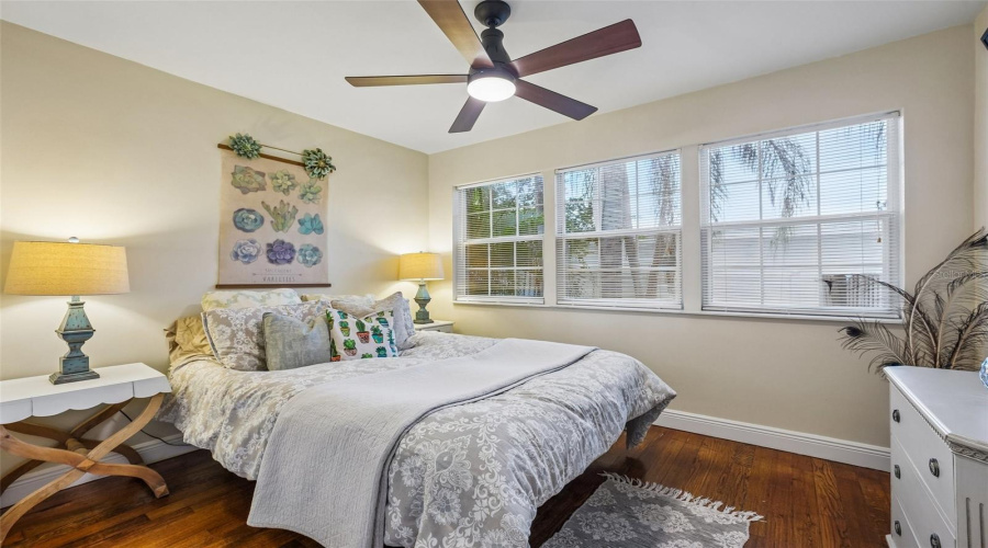 Dunedin, Florida 34698, 3 Bedroom Bedrooms, ,1 Bathroombathrooms,Residential,For Sale,Bayshore,0,Mfrtb8538257
