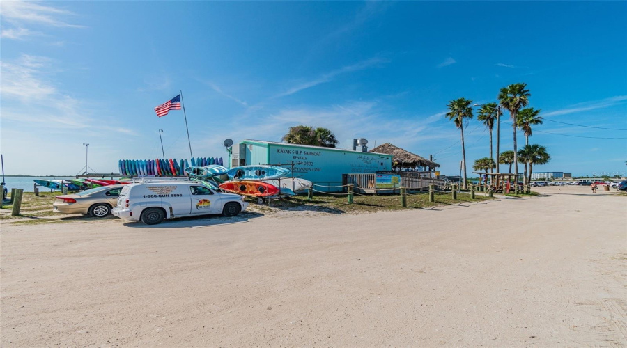 Dunedin, Florida 34698, 3 Bedroom Bedrooms, ,1 Bathroombathrooms,Residential,For Sale,Bayshore,0,Mfrtb8538257