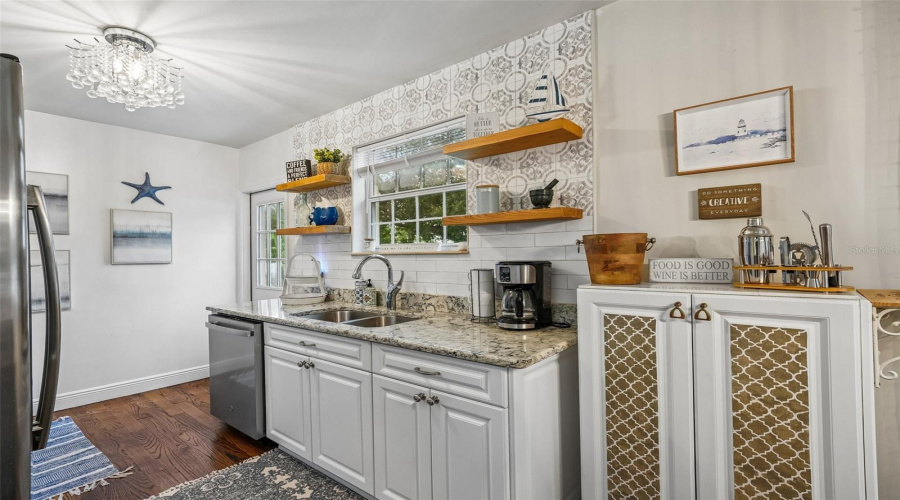 Dunedin, Florida 34698, 3 Bedroom Bedrooms, ,1 Bathroombathrooms,Residential,For Sale,Bayshore,0,Mfrtb8538257