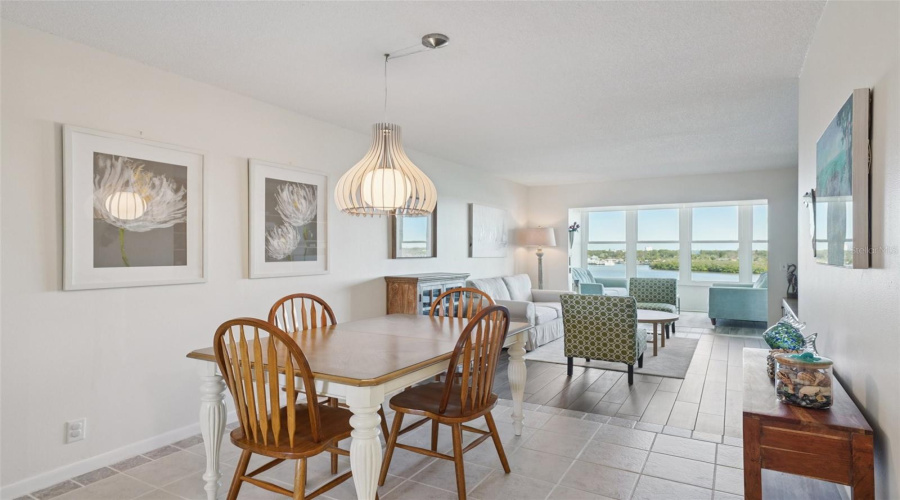 South Pasadena, Florida 33707, 2 Bedroom Bedrooms, ,1 Bathroombathrooms,Residential,For Sale,Shore,0,Mfrtb8515080