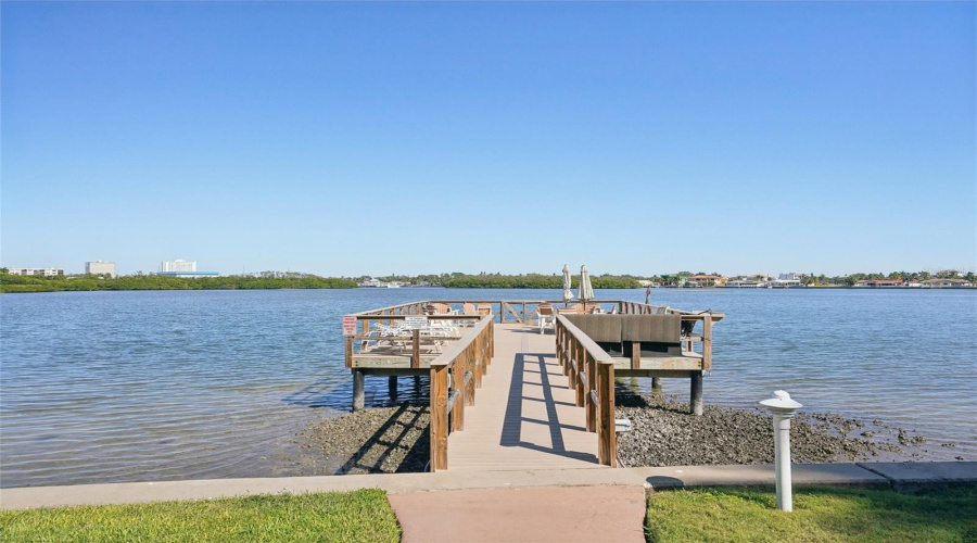 South Pasadena, Florida 33707, 2 Bedroom Bedrooms, ,1 Bathroombathrooms,Residential,For Sale,Shore,0,Mfrtb8515080