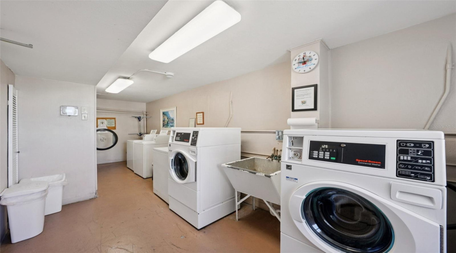 South Pasadena, Florida 33707, 2 Bedroom Bedrooms, ,1 Bathroombathrooms,Residential,For Sale,Shore,0,Mfrtb8515080