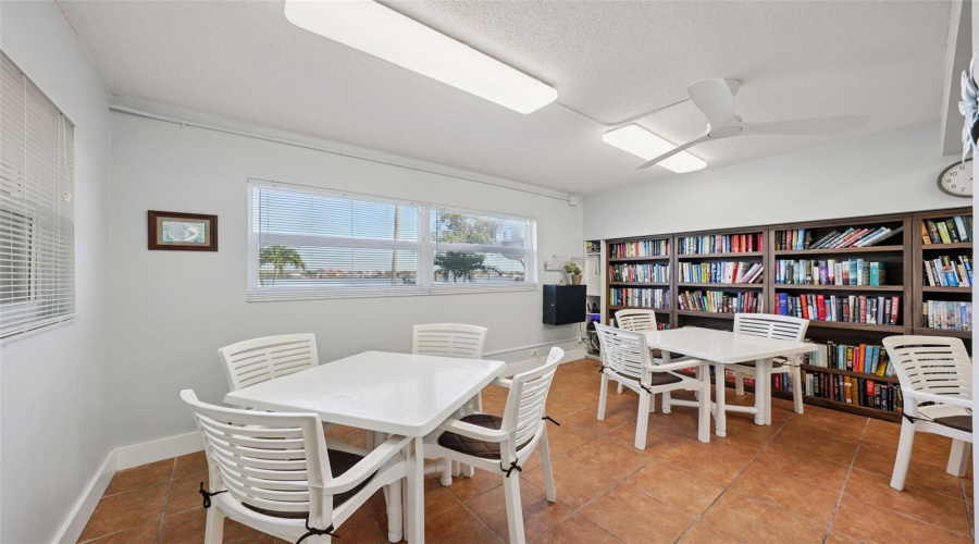 South Pasadena, Florida 33707, 2 Bedroom Bedrooms, ,1 Bathroombathrooms,Residential,For Sale,Shore,0,Mfrtb8515080