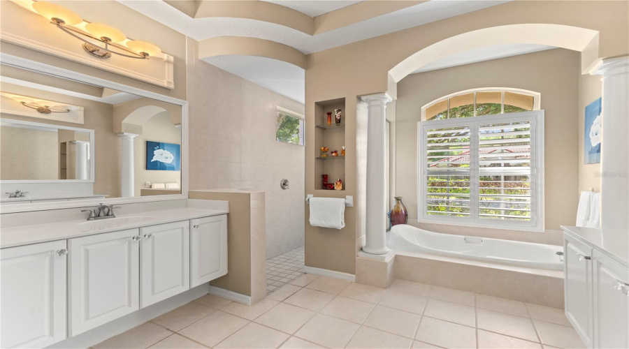 Tampa, Florida 33647, 6 Bedroom Bedrooms, ,3 Bathroombathrooms,Residential,For Sale,Arbor Greene,0,Mfrtb8512311
