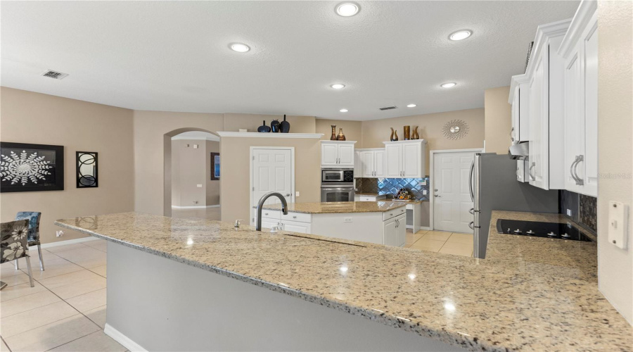 Tampa, Florida 33647, 6 Bedroom Bedrooms, ,3 Bathroombathrooms,Residential,For Sale,Arbor Greene,0,Mfrtb8512311