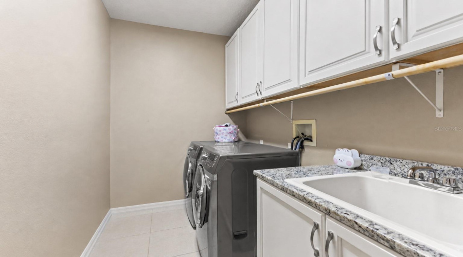 Tampa, Florida 33647, 6 Bedroom Bedrooms, ,3 Bathroombathrooms,Residential,For Sale,Arbor Greene,0,Mfrtb8512311