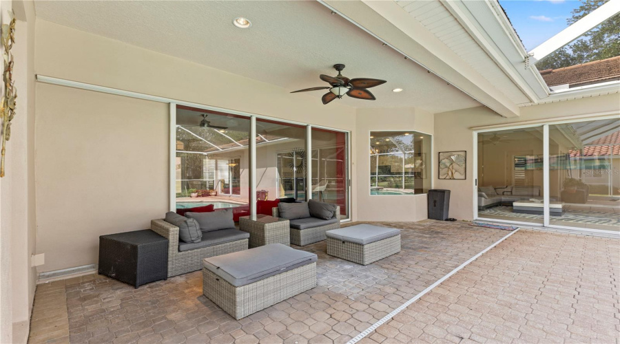 Tampa, Florida 33647, 6 Bedroom Bedrooms, ,3 Bathroombathrooms,Residential,For Sale,Arbor Greene,0,Mfrtb8512311