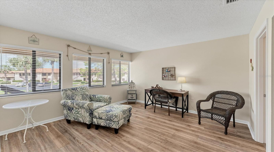 Sarasota, Florida 34235, 2 Bedroom Bedrooms, ,2 Bathroombathrooms,Residential,For Sale,Lake Village,0,Mfra4703859