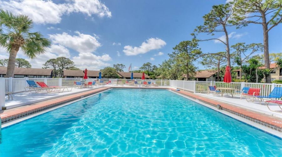 Sarasota, Florida 34235, 2 Bedroom Bedrooms, ,2 Bathroombathrooms,Residential,For Sale,Lake Village,0,Mfra4703859