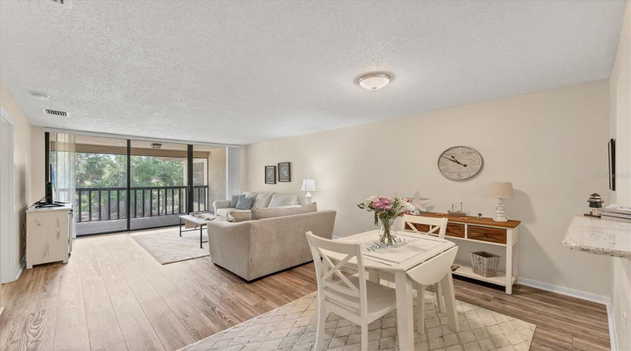Sarasota, Florida 34235, 2 Bedroom Bedrooms, ,2 Bathroombathrooms,Residential,For Sale,Lake Village,0,Mfra4703859