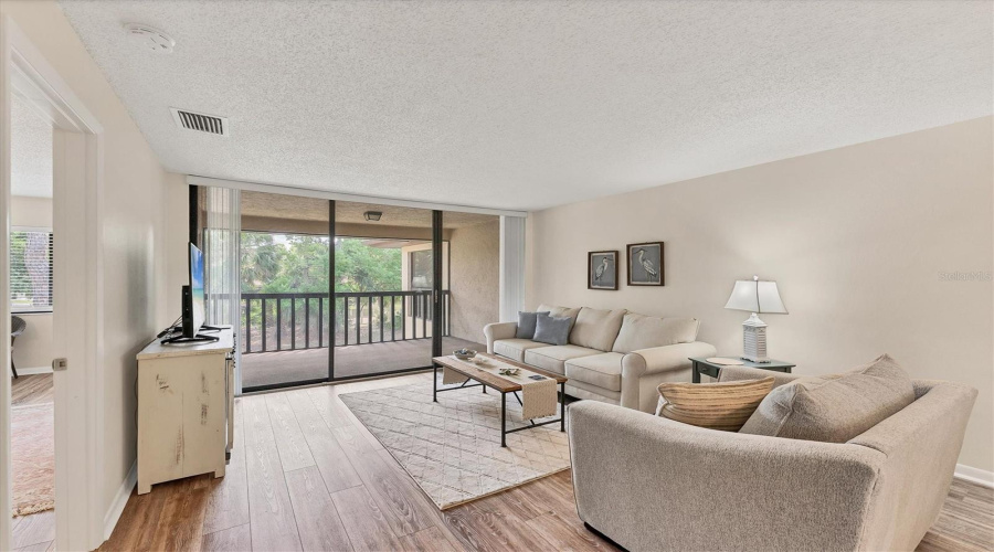 Sarasota, Florida 34235, 2 Bedroom Bedrooms, ,2 Bathroombathrooms,Residential,For Sale,Lake Village,0,Mfra4703859