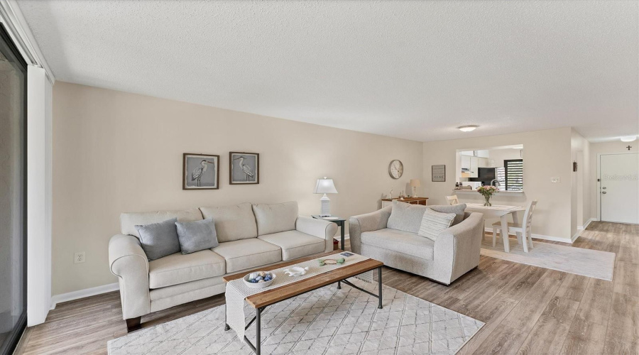 Sarasota, Florida 34235, 2 Bedroom Bedrooms, ,2 Bathroombathrooms,Residential,For Sale,Lake Village,0,Mfra4703859