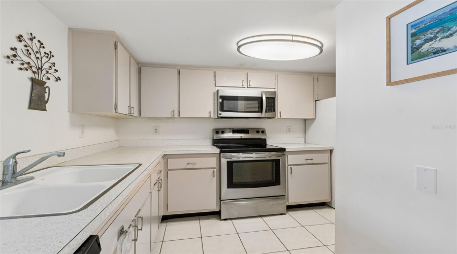Belleair Bluffs, Florida 33770, 2 Bedroom Bedrooms, ,1 Bathroombathrooms,Residential,For Sale,Bay,0,Mfrtb8495009