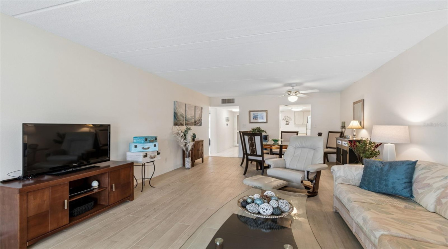 Belleair Bluffs, Florida 33770, 2 Bedroom Bedrooms, ,1 Bathroombathrooms,Residential,For Sale,Bay,0,Mfrtb8495009