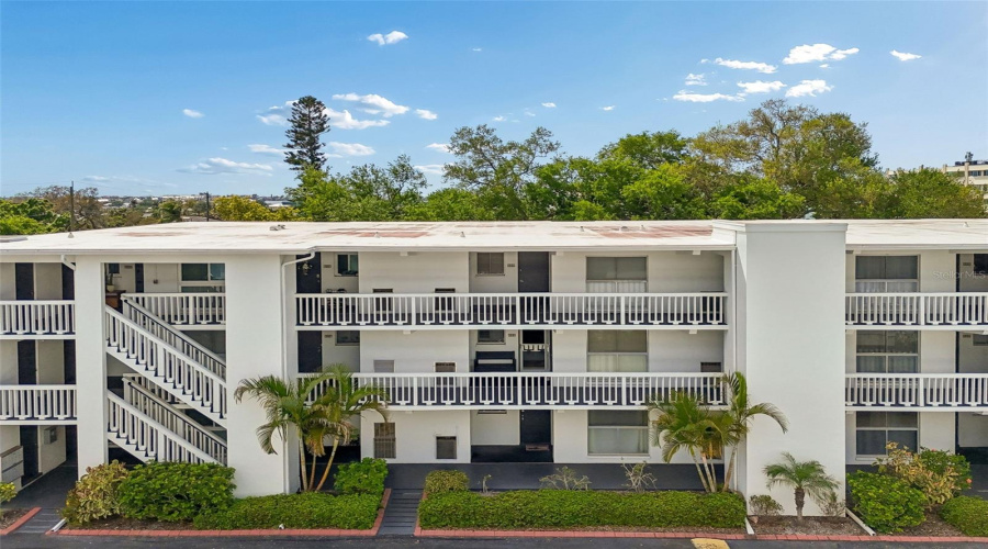 Belleair Bluffs, Florida 33770, 2 Bedroom Bedrooms, ,1 Bathroombathrooms,Residential,For Sale,Bay,0,Mfrtb8495009