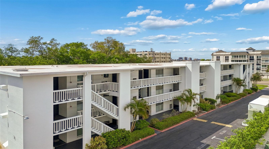 Belleair Bluffs, Florida 33770, 2 Bedroom Bedrooms, ,1 Bathroombathrooms,Residential,For Sale,Bay,0,Mfrtb8495009