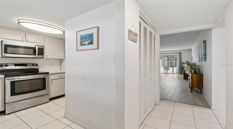 Belleair Bluffs, Florida 33770, 2 Bedroom Bedrooms, ,1 Bathroombathrooms,Residential,For Sale,Bay,0,Mfrtb8495009
