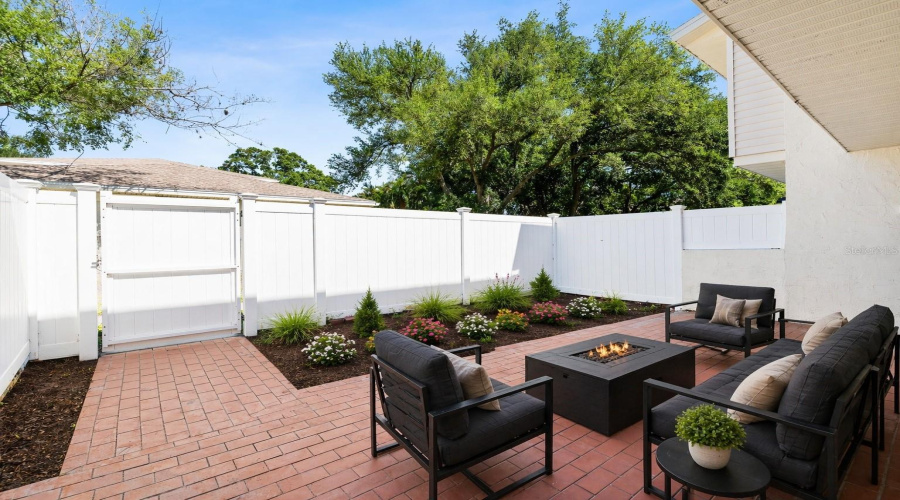 Enclosed, Private Backyard. 7256 Moffatt Lane Pinellas Park