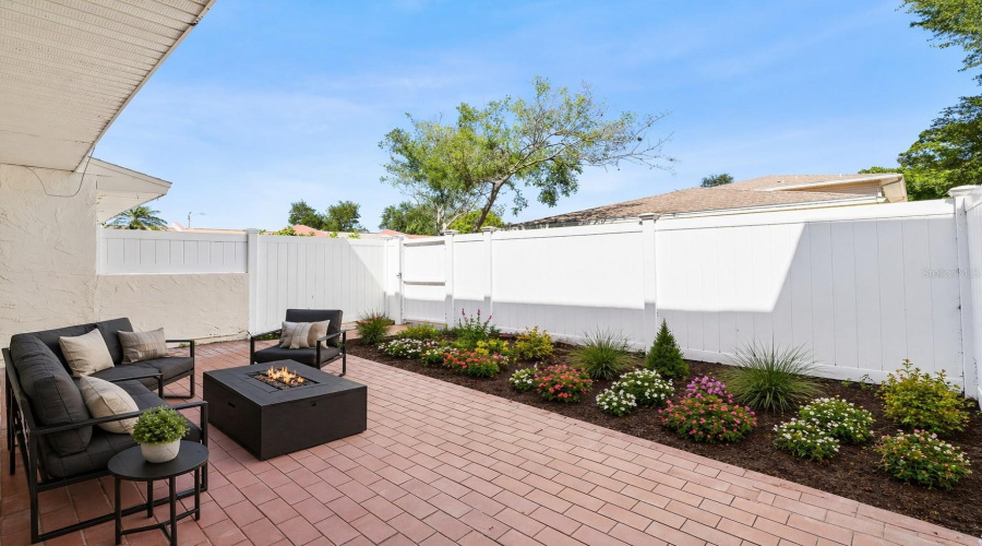 7256 Moffatt Lane Pinellas Park Private Yard