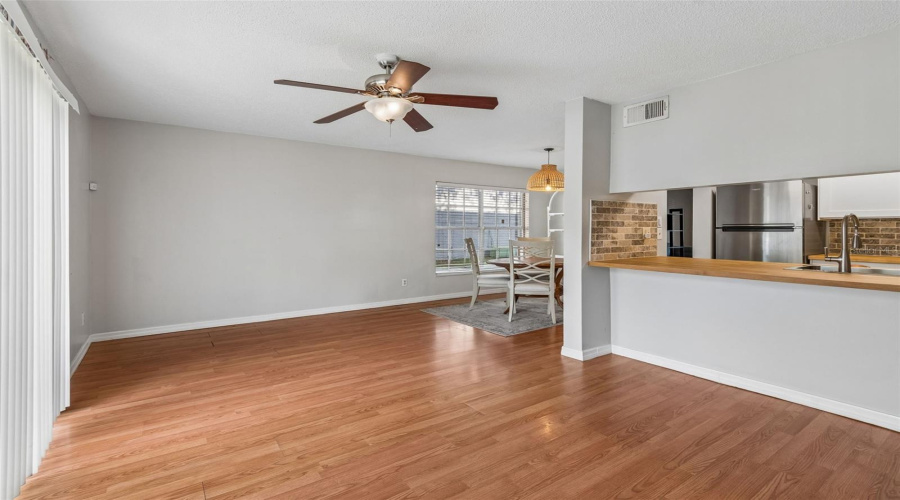 Tampa, Florida 33617, 3 Bedroom Bedrooms, ,2 Bathroombathrooms,Residential,For Sale,Sunridge Palms,0,Mfrtb8500526